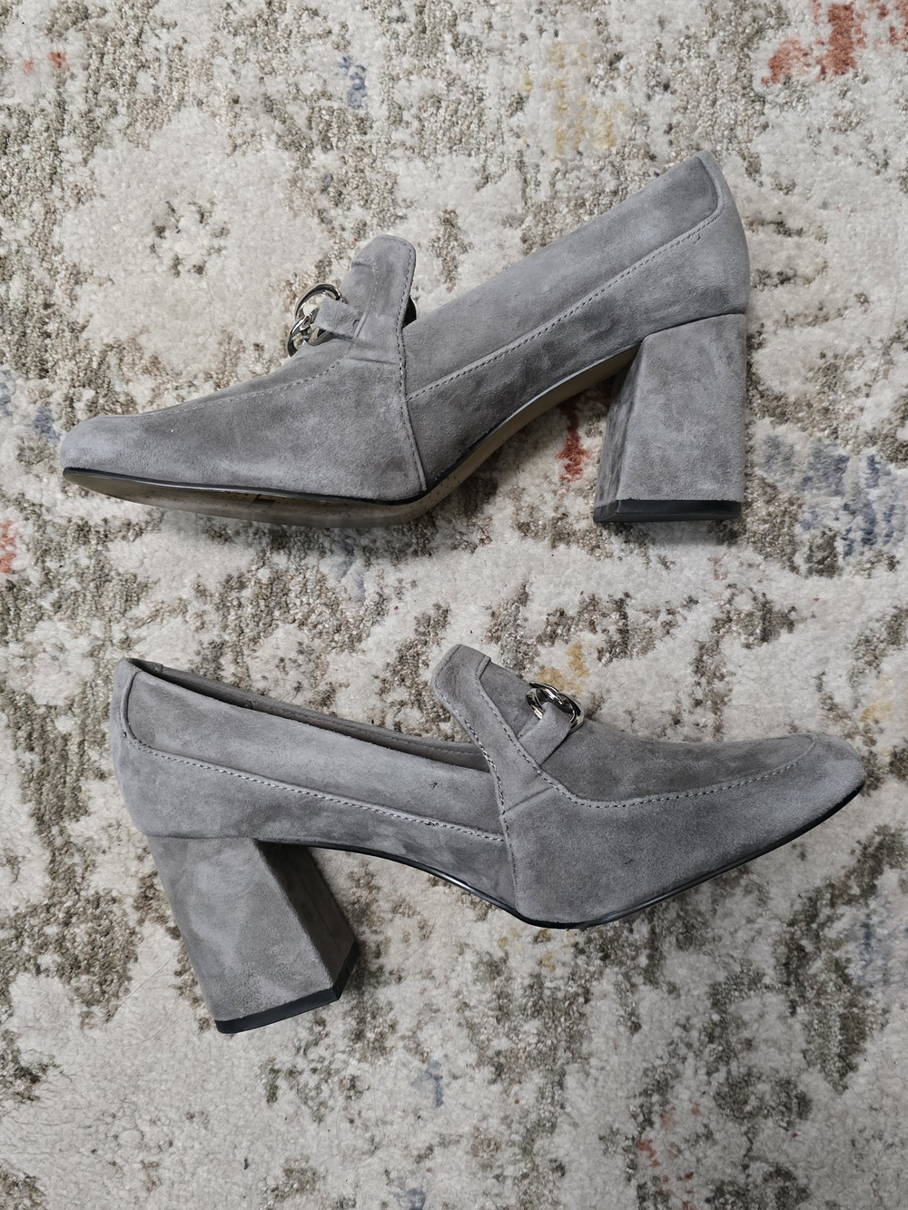 Bella-Vita Grey Suede Chain Loafers Heels Size 8.5 - Picture 3 of 14